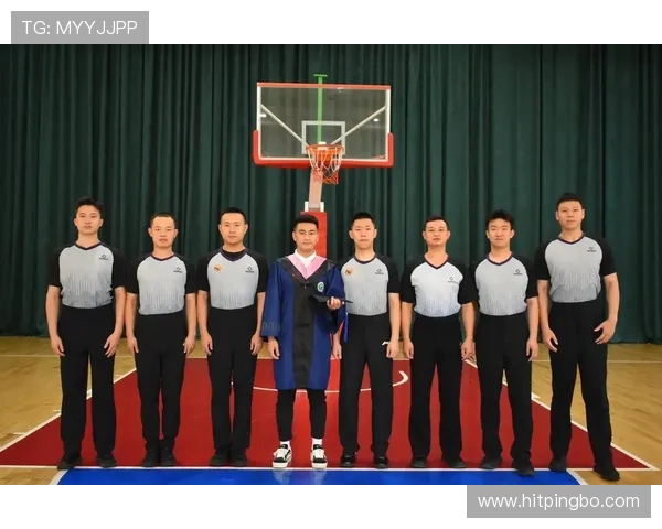 裁判如何依据篮球无球掩护规则判定合法动作与判罚标准